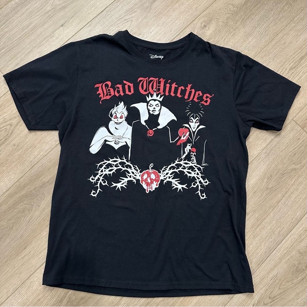 Disney Bad Witches Graphic Tee size M